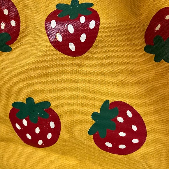 Vibrant Yellow *Strawberry* Tote, Full Zipper, Adjust or Remove Strap, NWOT - Picture 5 of 9